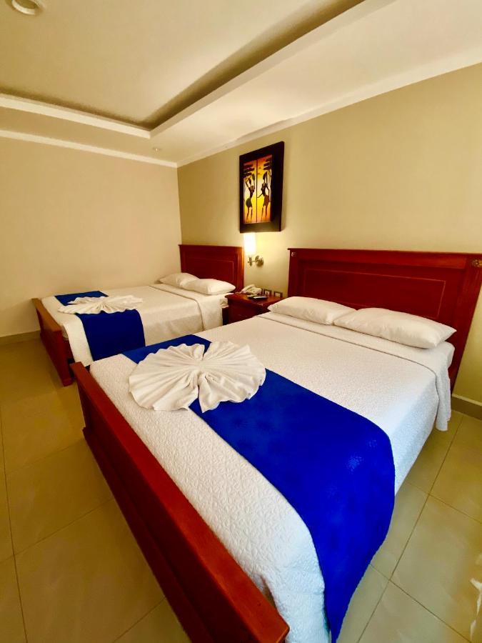 Hotel Adriand's Machala Exterior foto